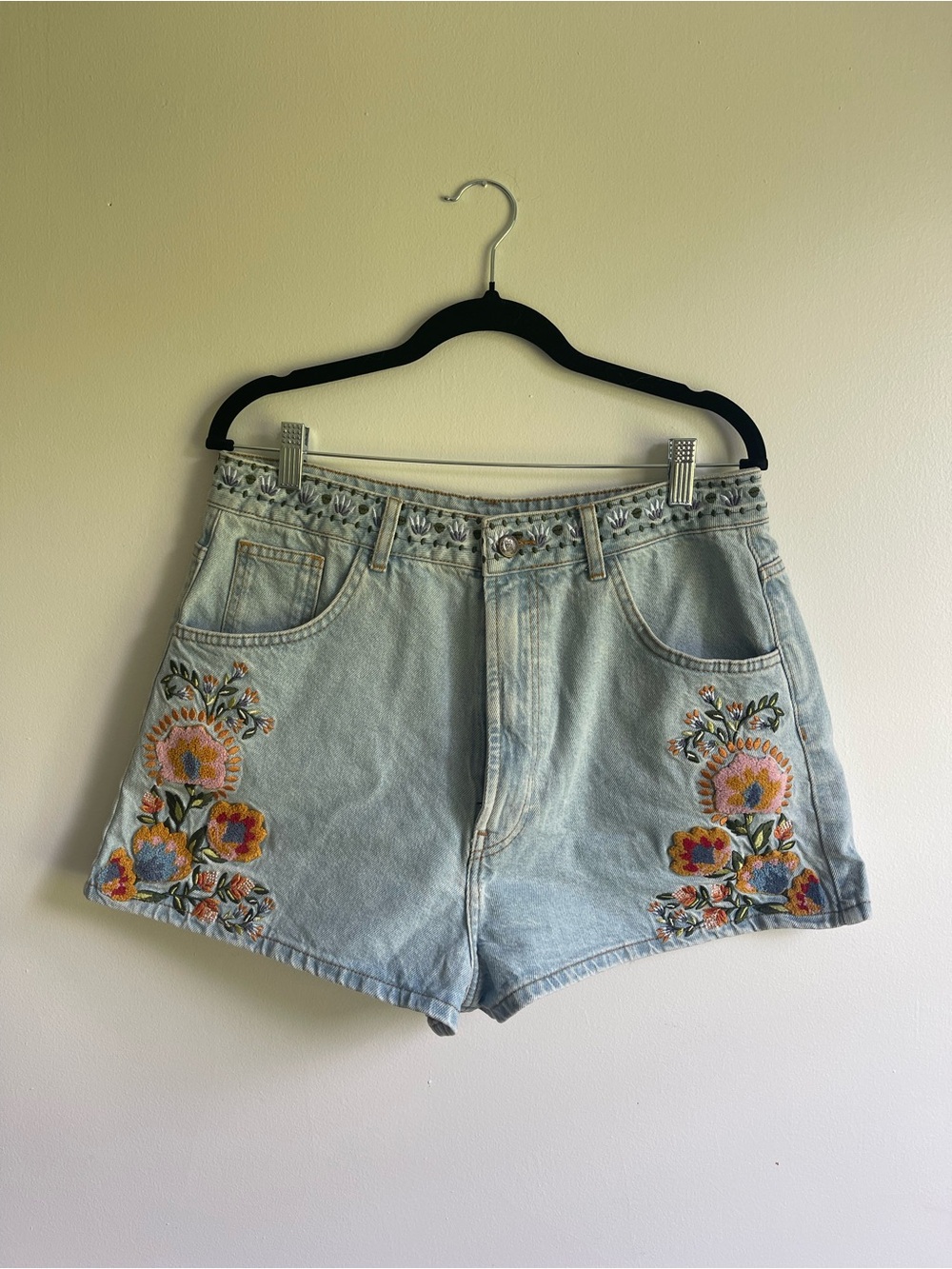 Farm Rio Embroidered Floral Denim Shorts NWT